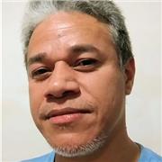 Professor de educação músical, para adultos e crianças